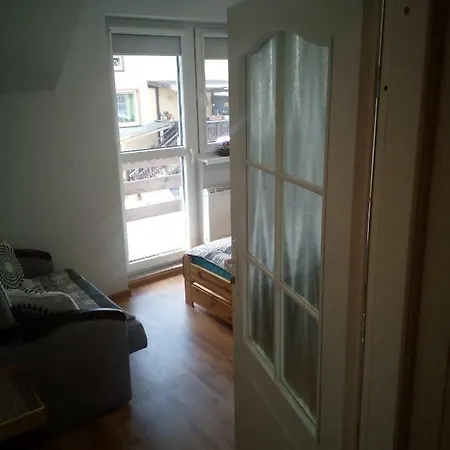 Mieszkanie Na Zielonej Tanie I Wygodne *